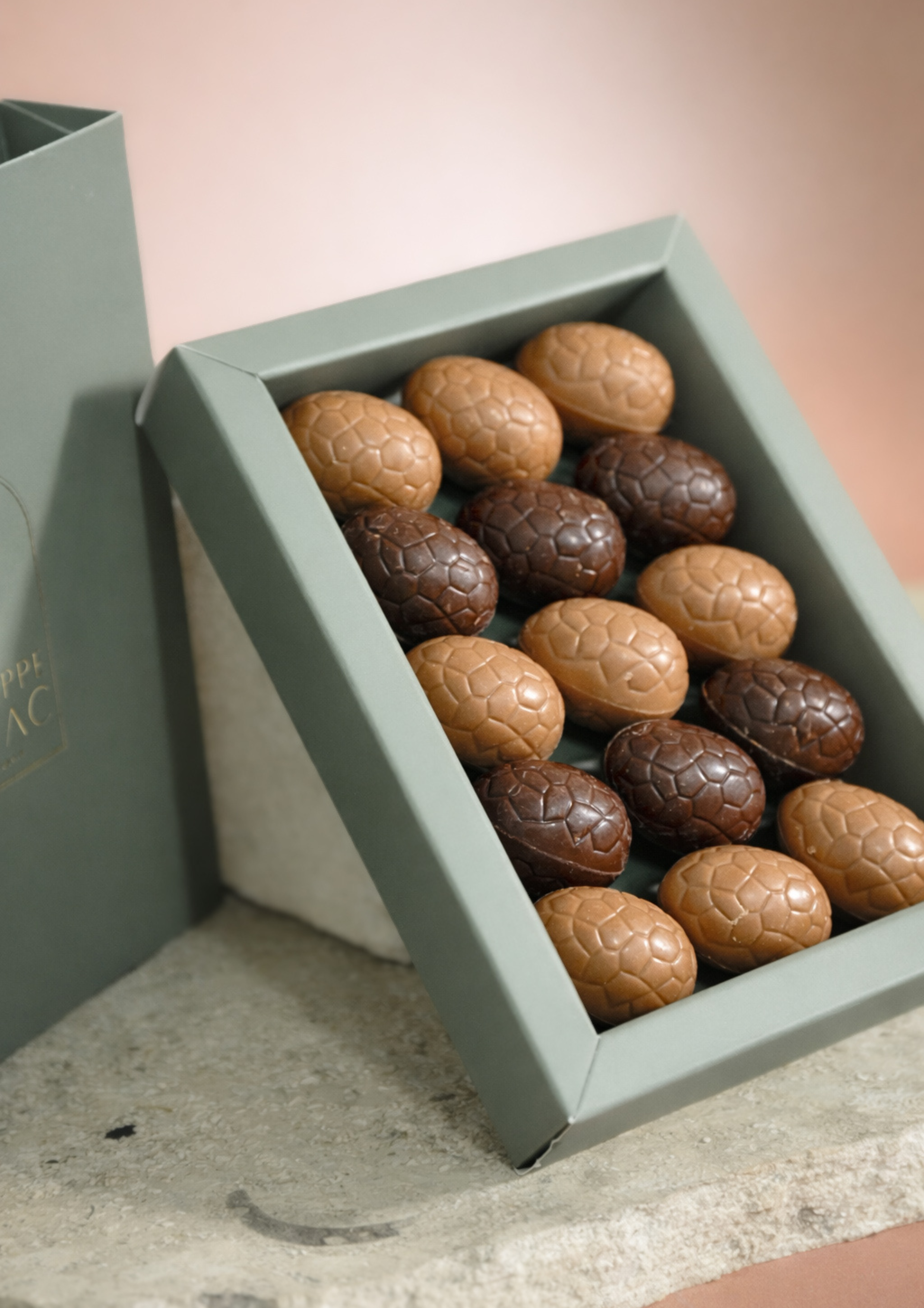 Boîte de petits Oeufs Pralinés